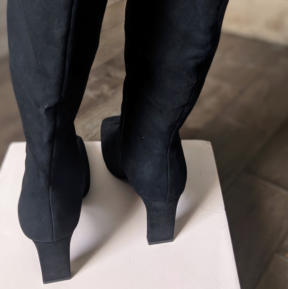 NIB! Be casual or dressy ready in these stylish black heeled boots. - Picture 5 of 8
